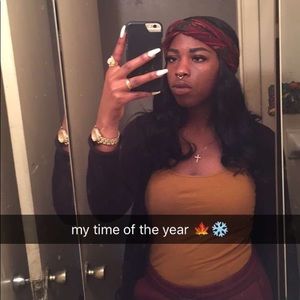 Meet your Posher, Kayla